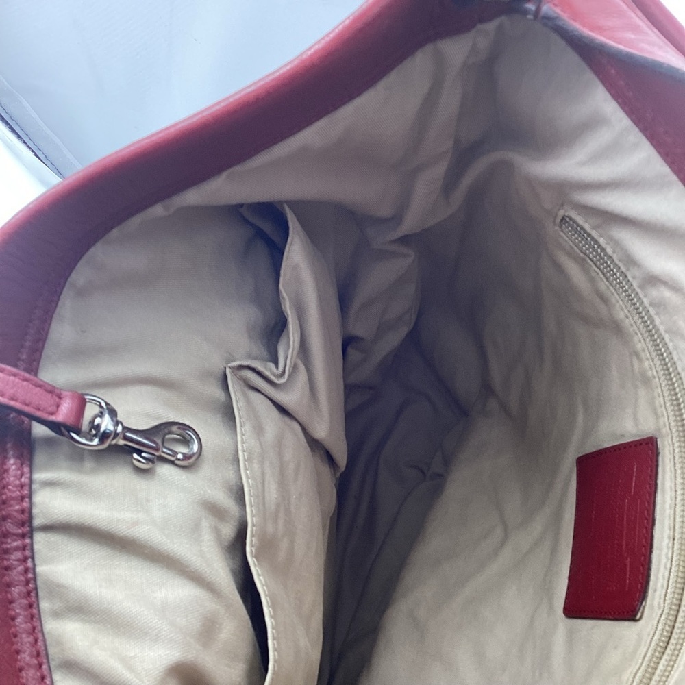 Coach Red Shoulder Bag with Elegant Leather Finish - Picture 6 of 7
